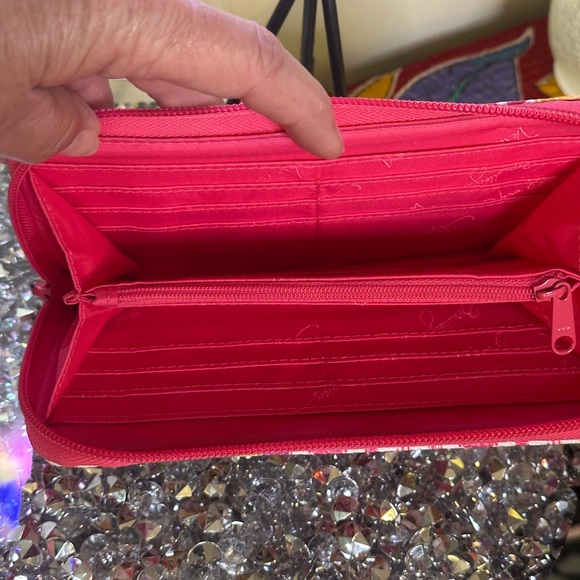 NWOT - Vera Bradley “Clementine” Accordion Wallet. - Picture 3 of 4